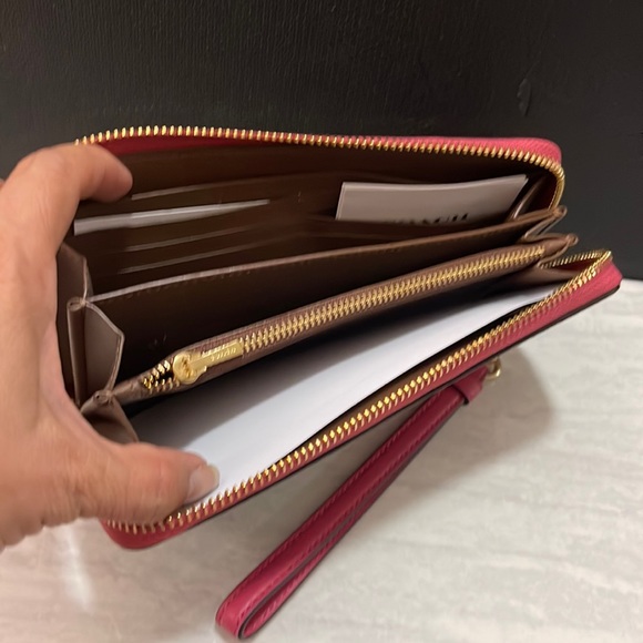 Coach Long Zip Around Wallet In Signature Canvas With Disco Patches - Picture 9 of 9